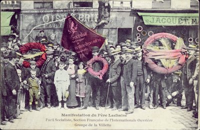 Demonstration at Pere-Lachaise for the commemoration of the Paris Commune, by Socialist party, French Section of the International Workingmen